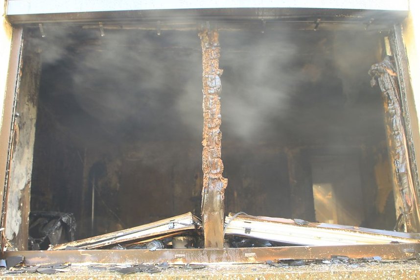 Eine Verletzte bei Wohnhausbrand (Update)