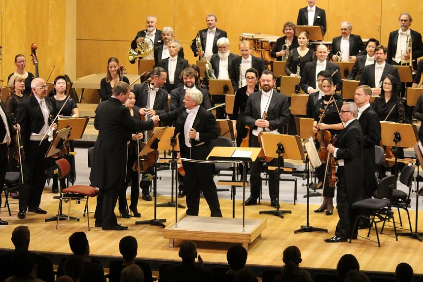 Virtuos am Kontrabass