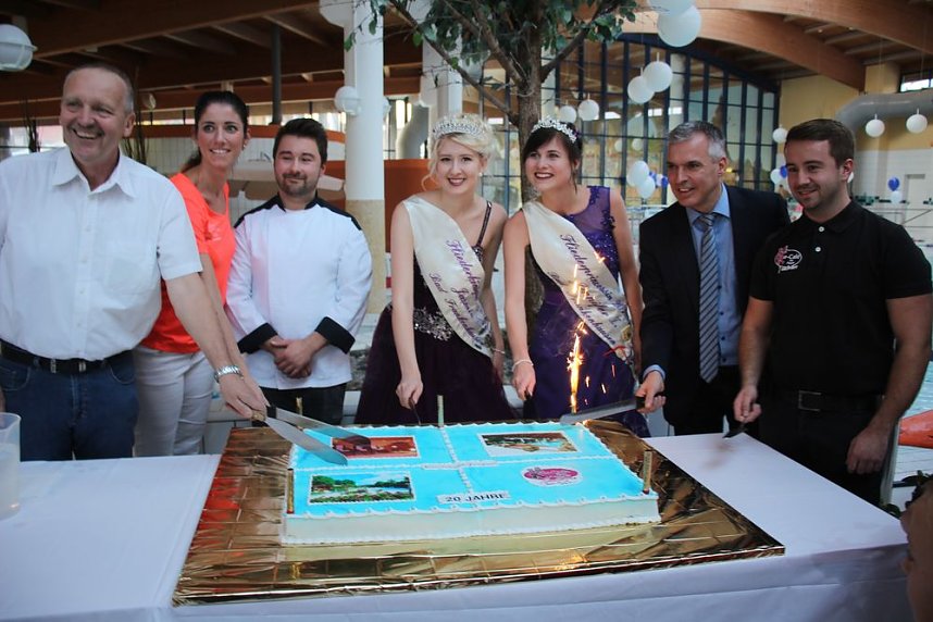 Torte zum 20. Jahrestag