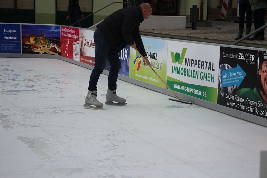 Kunsteisbahn in Sondershausen er&ouml;ffnet