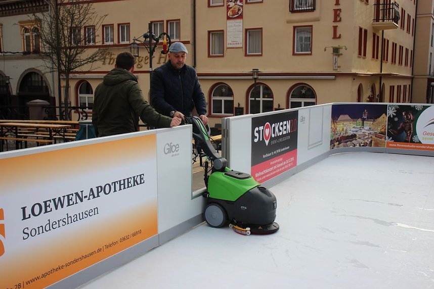 Kunsteisbahn in Sondershausen er&ouml;ffnet