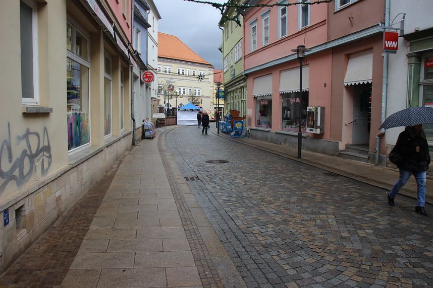 Adventsmarkt nicht vom Wetter beg&uuml;nstigt