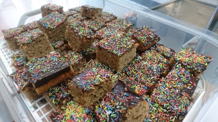 Kuchen- und Sandwichbasar f&uuml;r einen guten Zweck