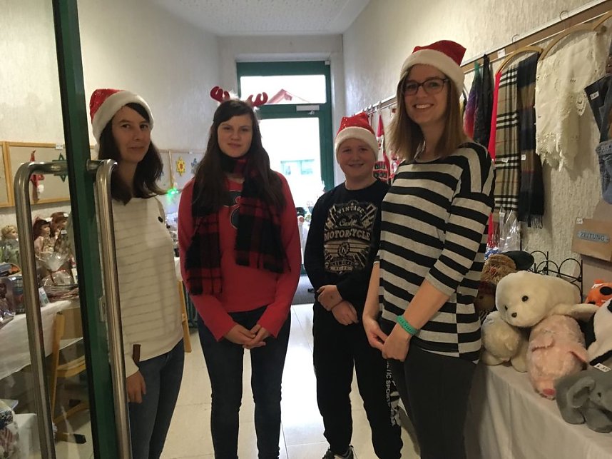 Gro&szlig;er Weihnachtsmarkt in der Talstra&szlig;e