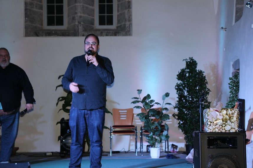 Zu Gunsten des Sole-Schwimmbads Artern