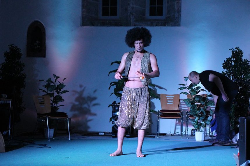 Zu Gunsten des Sole-Schwimmbads Artern