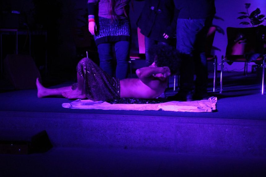 Zu Gunsten des Sole-Schwimmbads Artern