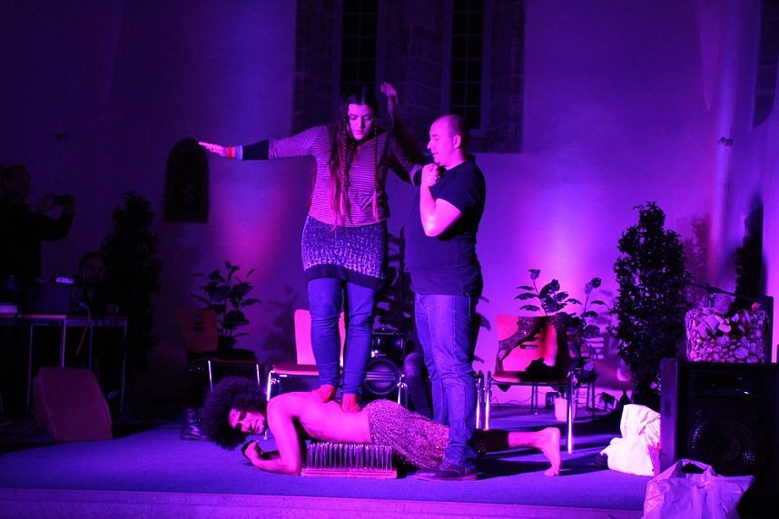 Zu Gunsten des Sole-Schwimmbads Artern