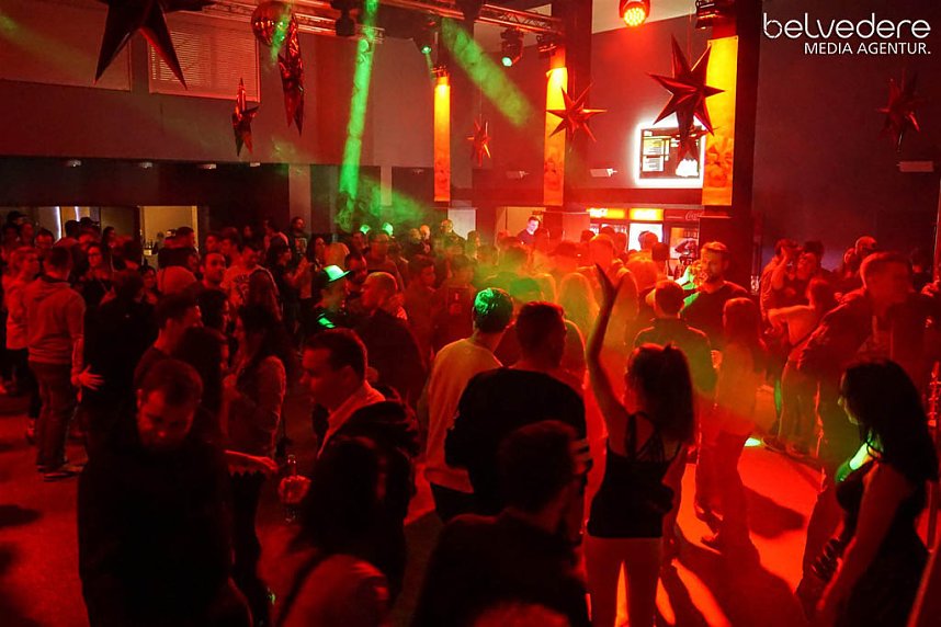 Party im Jugendclubhaus in Nordhausen - der Samstag