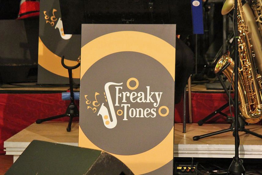 Wieder stehende Ovationen im Achteckhaus