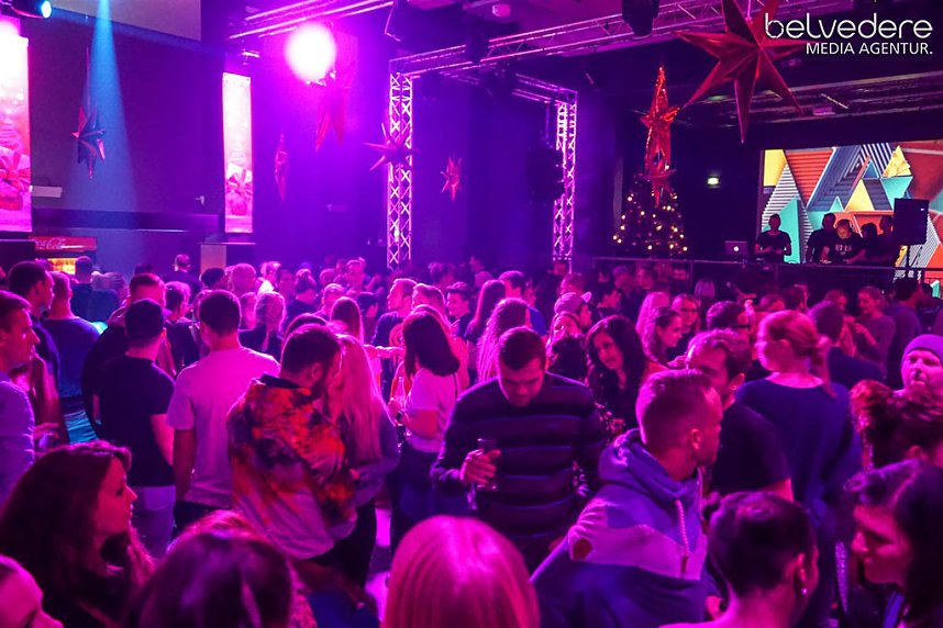 Party im Jugendclubhaus in Nordhausen - der Samstag