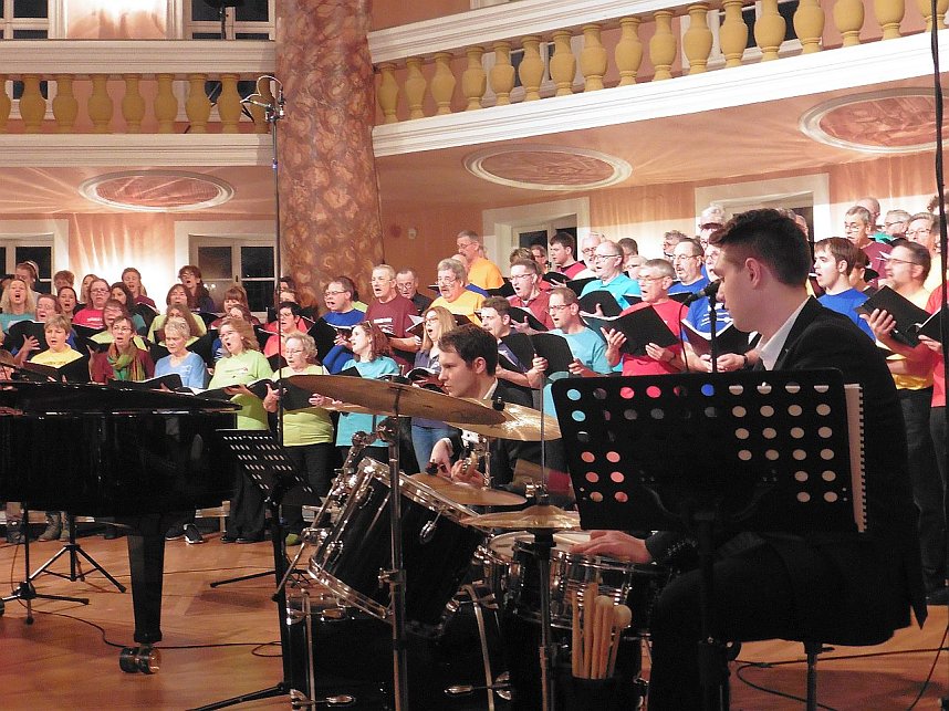 Thuringia Cantat & The String Company im Konzert