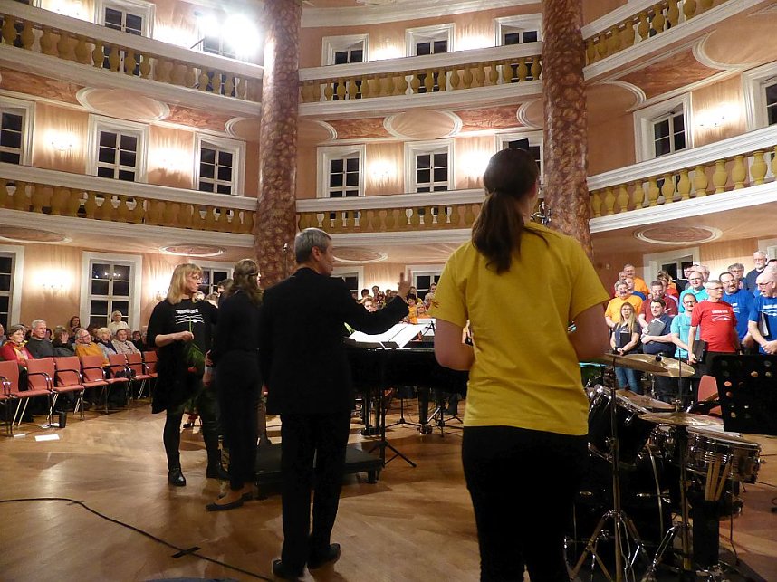 Thuringia Cantat & The String Company im Konzert