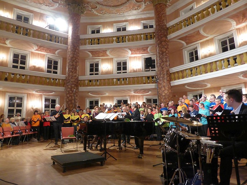 Thuringia Cantat & The String Company im Konzert