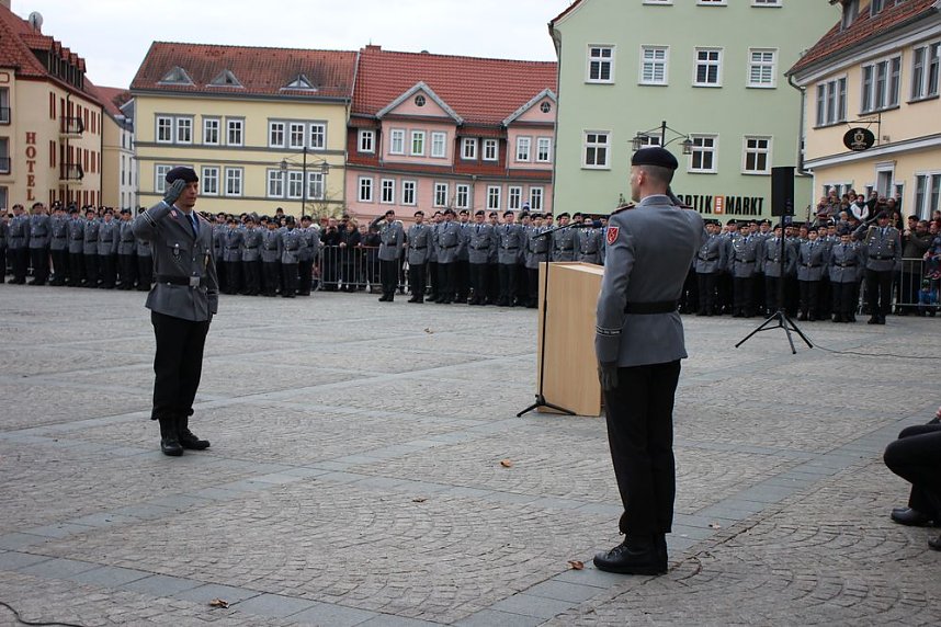 Vereidigung auf dem Markt