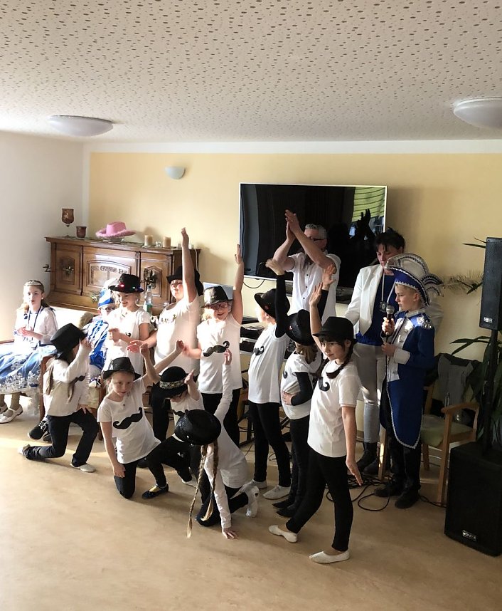 Faschingsfeier in der Segelteichstra&szlig;e