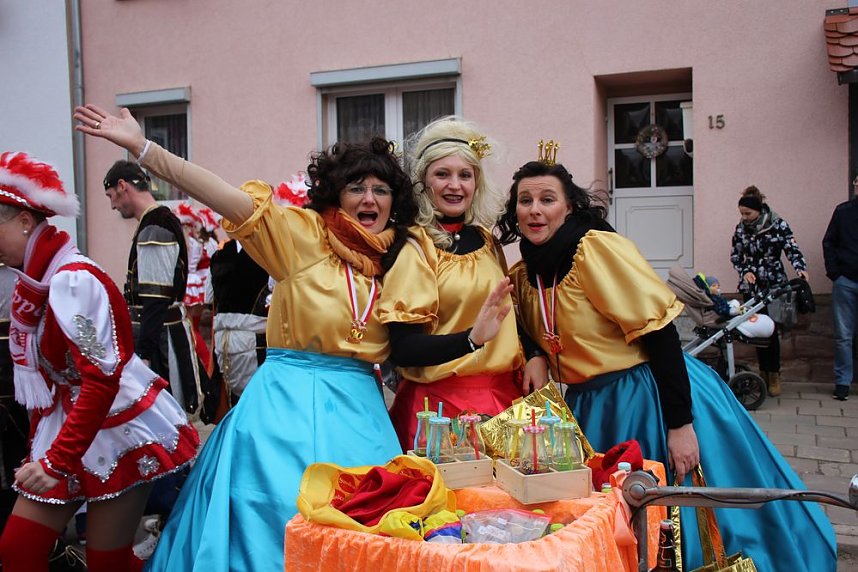 Narrenkappen flogen durch die Luft