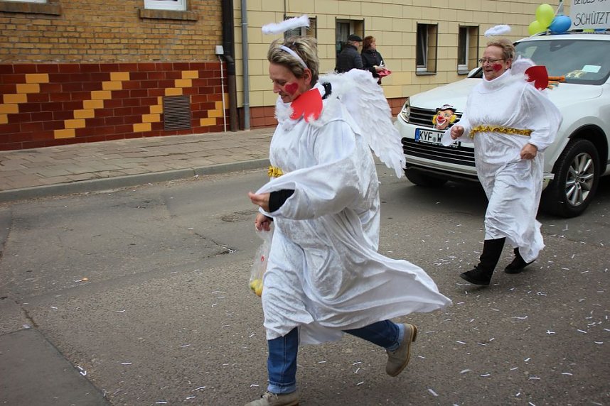 Narrenkappen flogen durch die Luft