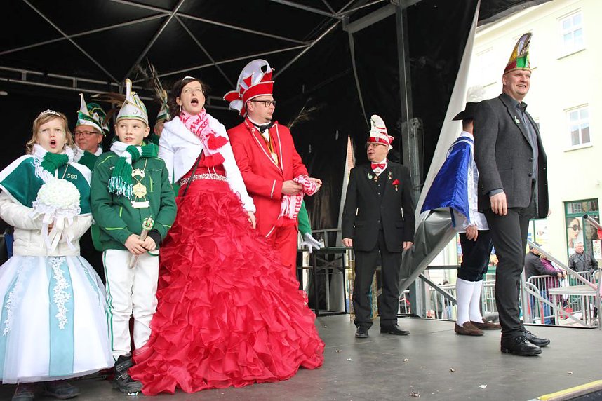 Rosenmontagsumzug nass gemacht