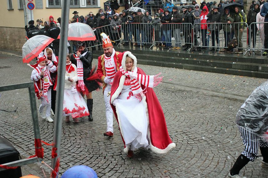 Rosenmontagsumzug nass gemacht