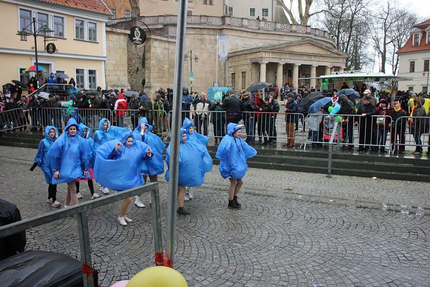 Rosenmontagsumzug nass gemacht
