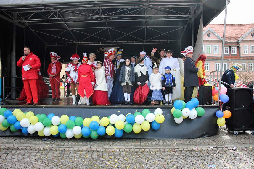 Rosenmontagsumzug nass gemacht