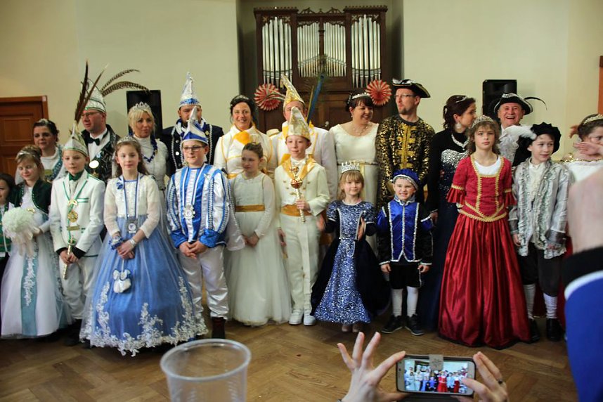 Rosenmontagsumzug nass gemacht