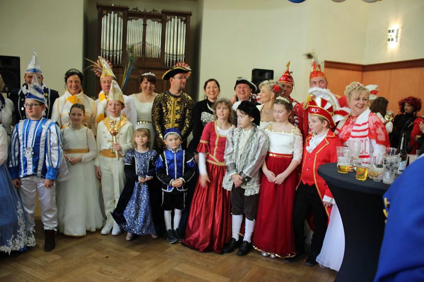 Rosenmontagsumzug nass gemacht