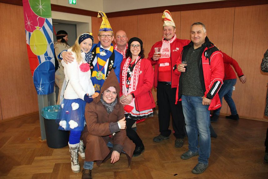 Rosenmontagsumzug nass gemacht