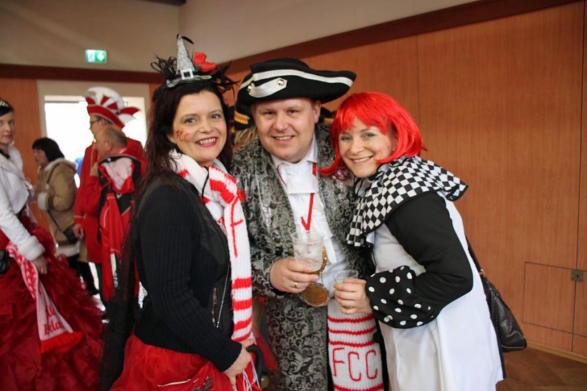 Rosenmontagsumzug nass gemacht