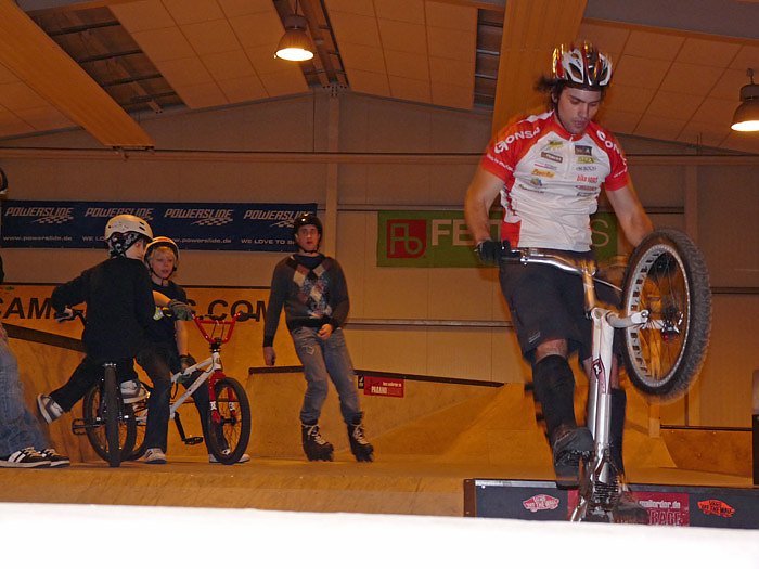 "Bikes in Motion" in der Skaterhalle Sondershausen