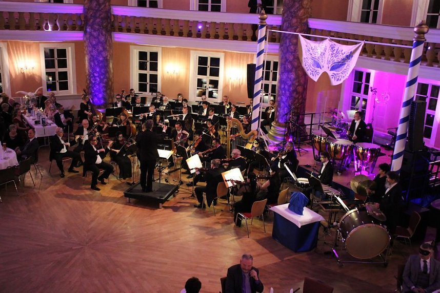 Venezianischer Maskenball