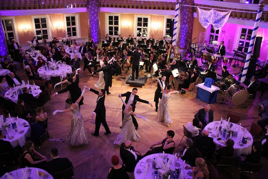 Venezianischer Maskenball