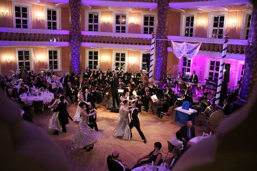 Venezianischer Maskenball