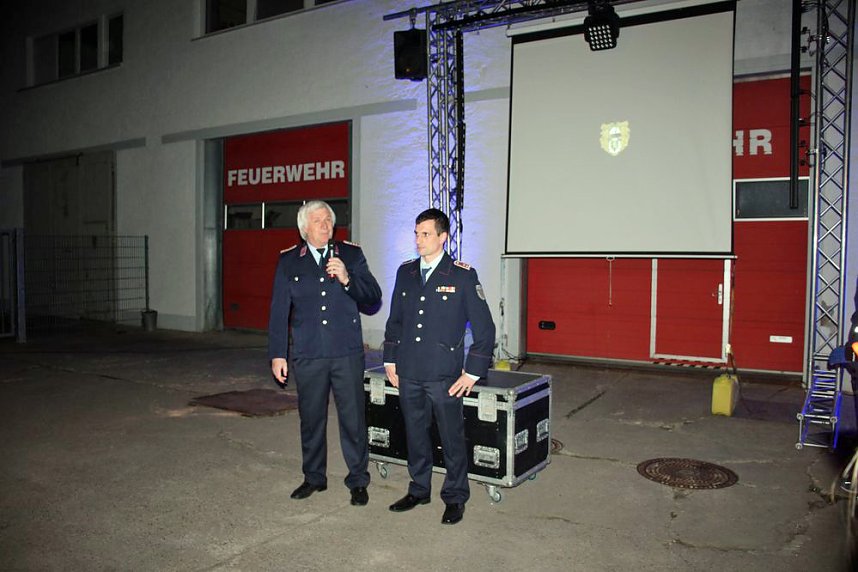 Freiwillige Feuerwehr pr&auml;sentierte HLF20