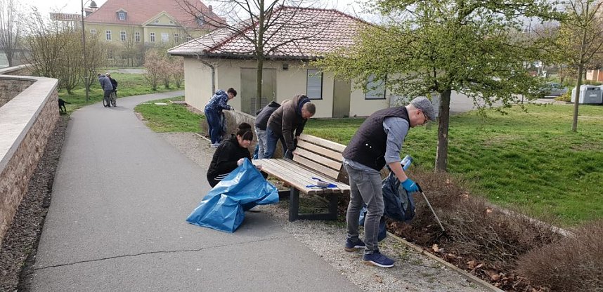 Wippertor gereinigt � Handy gefunden