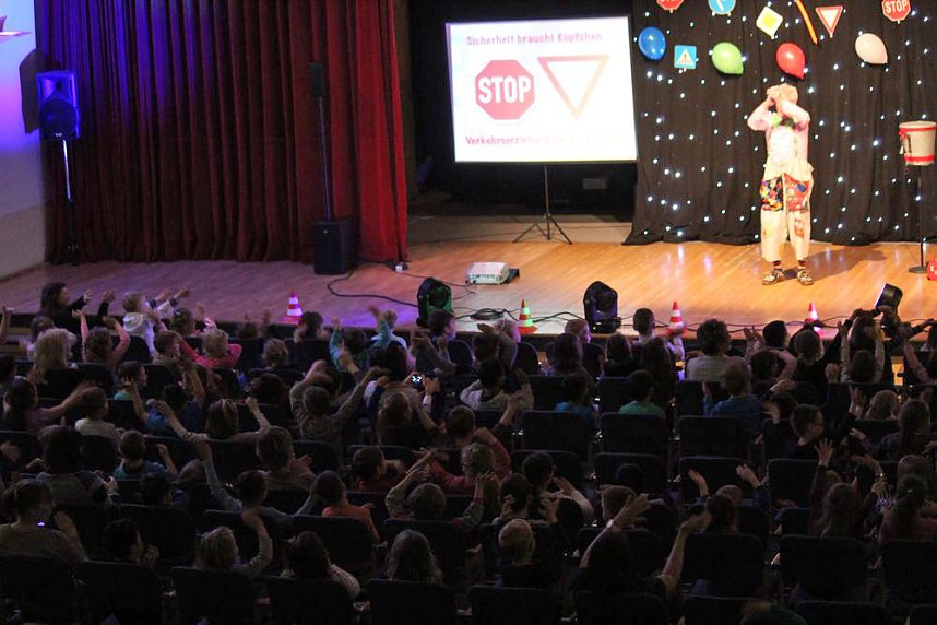 Mit Clown Hajo f&uuml;r mehr Sicherheit