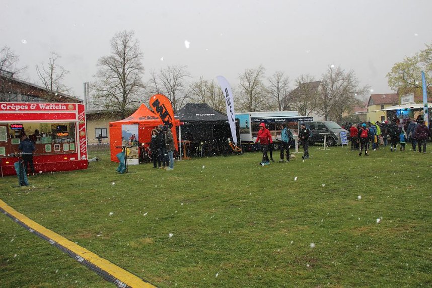 Schnee und K&auml;lte beim Kyffh&auml;usder Berglauf