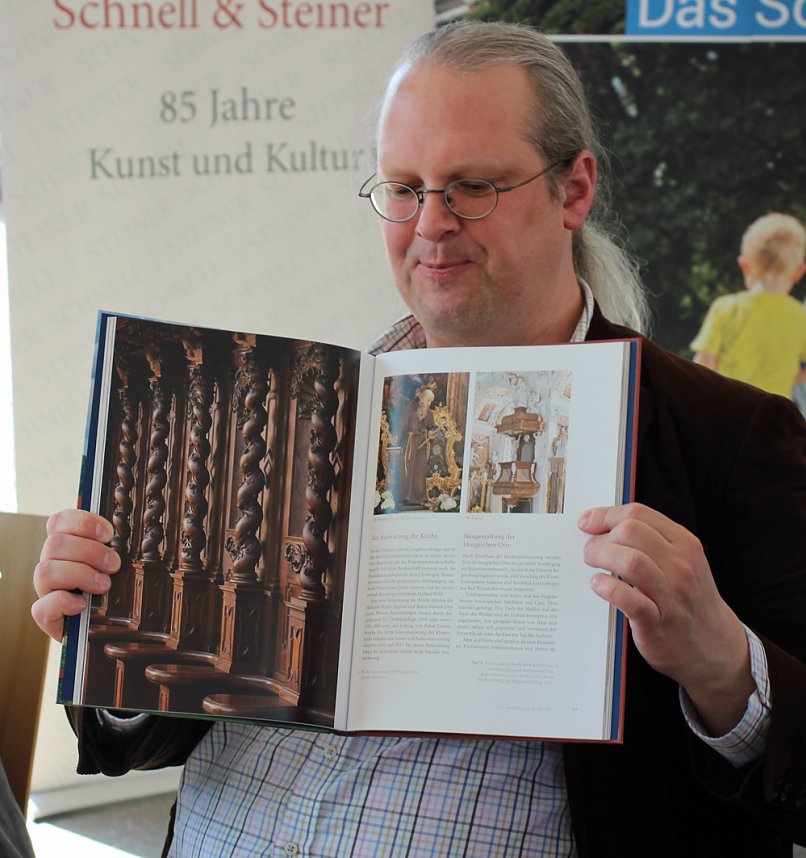 Kunstf&uuml;hrer zum Kyffh&auml;user-Denkmal vorgestellt