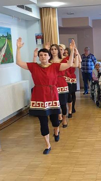 Vor Senioren getanzt