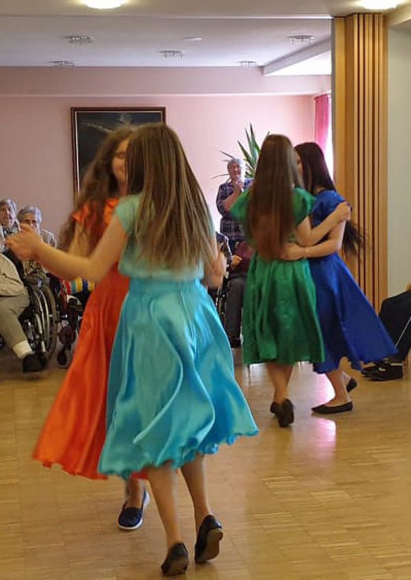 Vor Senioren getanzt