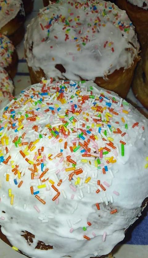 Osterbrotb&auml;ckerei in der Begegnungsst&auml;te f&uuml;r Migranten "Kontakt"