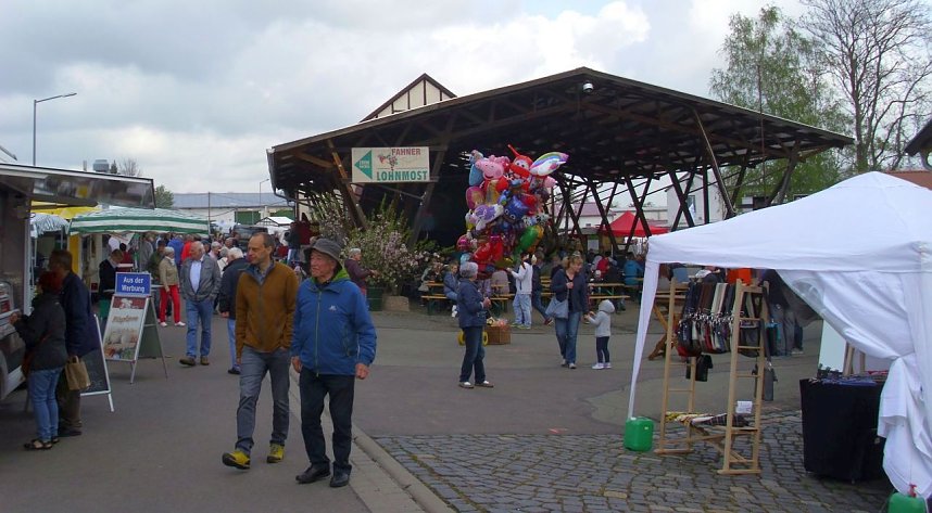 Apfelbl&uuml;tenfest in Gierst&auml;dt sehr gut besucht