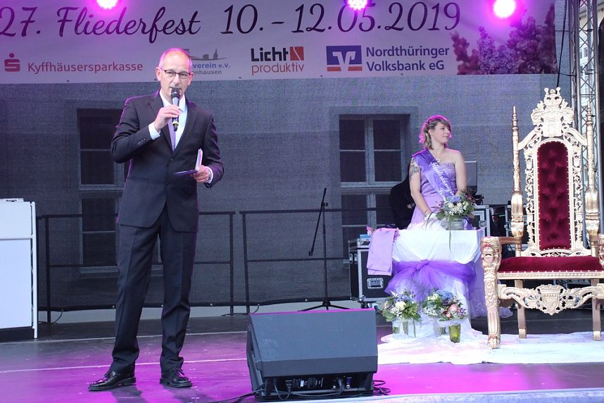 27. Fliederfest er&ouml;ffnet - Verabschiedung Fliederk&ouml;nigin