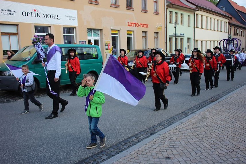 27. Fliederfest er&ouml;ffnet - Verabschiedung Fliederk&ouml;nigin