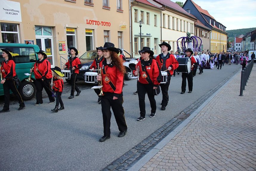 27. Fliederfest er&ouml;ffnet - Verabschiedung Fliederk&ouml;nigin