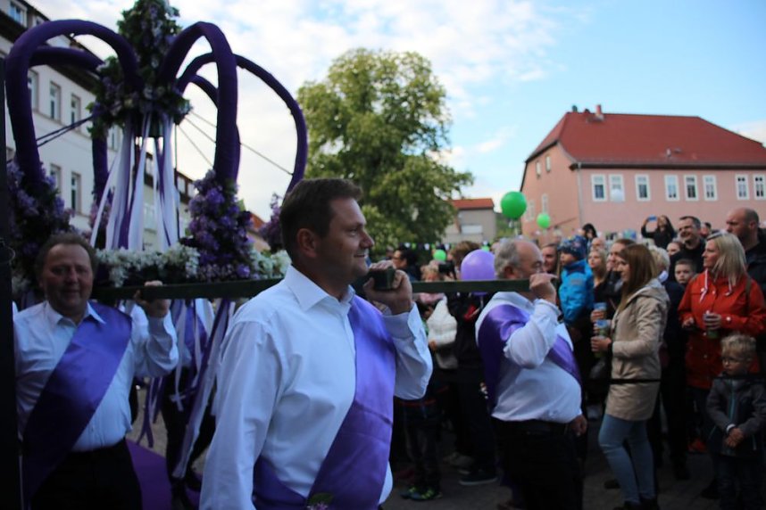 27. Fliederfest er&ouml;ffnet - Verabschiedung Fliederk&ouml;nigin