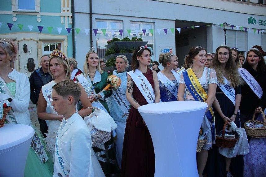 27. Fliederfest er&ouml;ffnet - Verabschiedung Fliederk&ouml;nigin