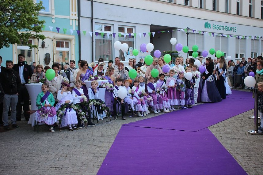 27. Fliederfest er&ouml;ffnet - Verabschiedung Fliederk&ouml;nigin