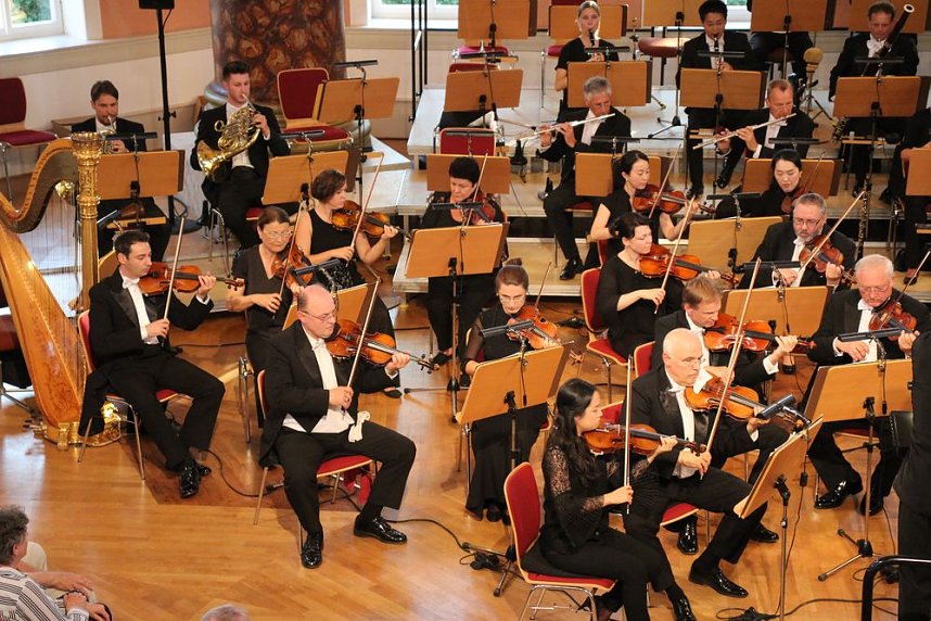 Grandiose Er&ouml;ffnung der Liszt-Biennale